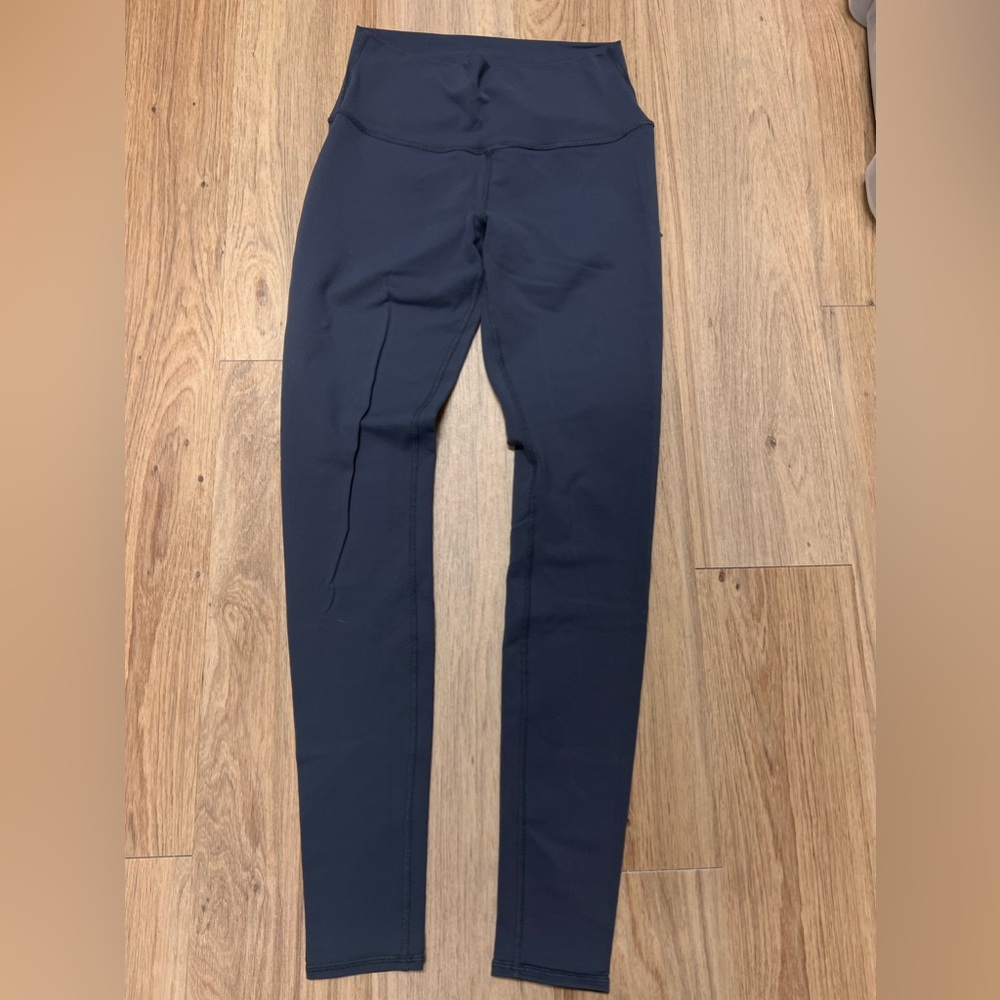 ALO yoga dark grey size M leggings